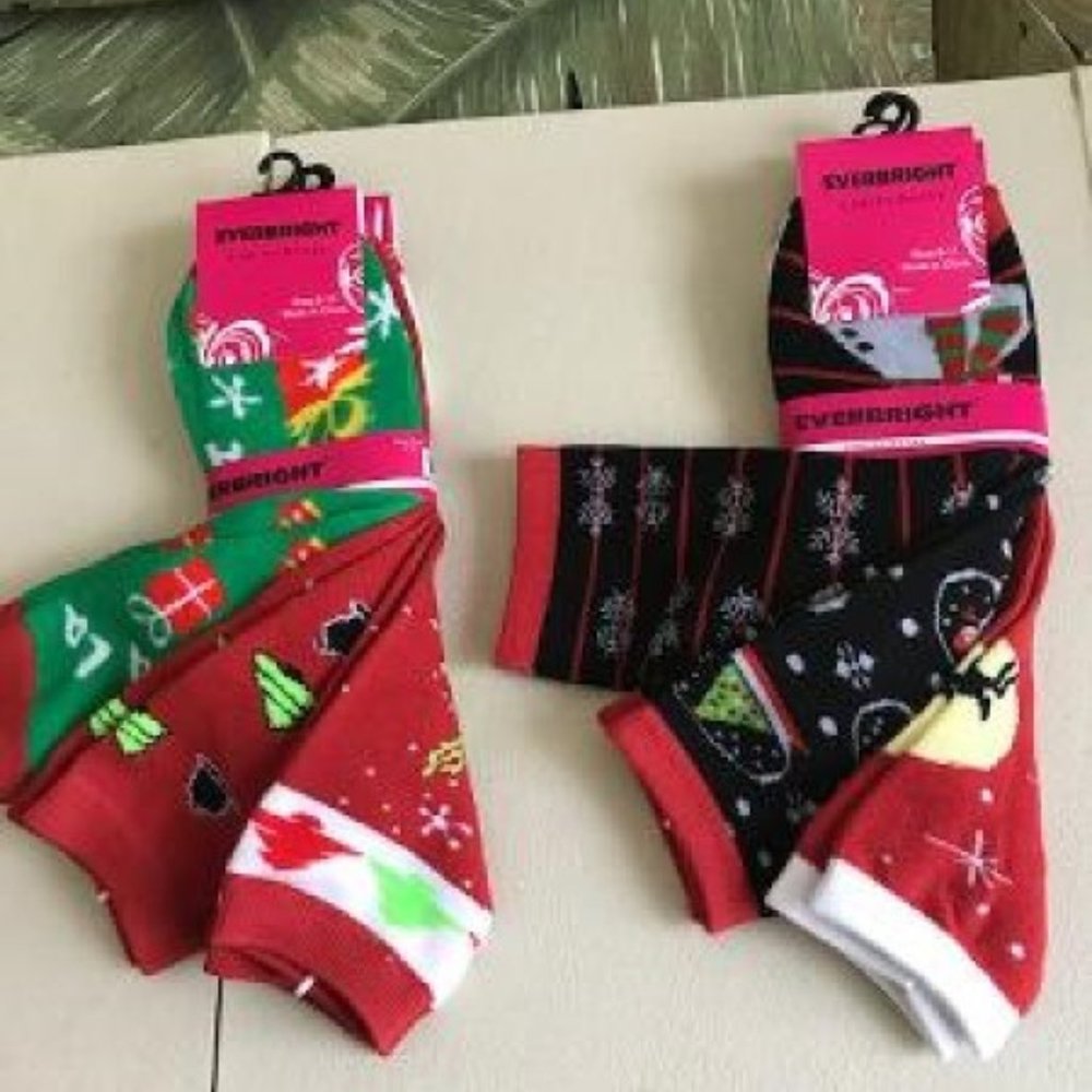 Ladies Holiday Socks